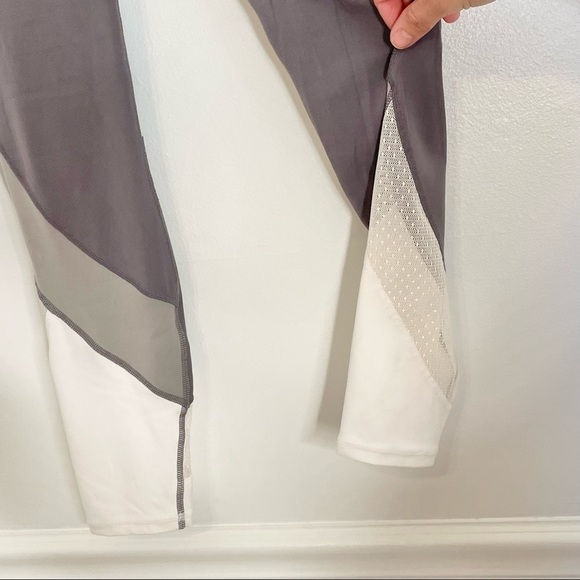 Athleta Salutation 7/8 High Rise Colorblock Tight In Grey & White Silver Bells S - Picture 8 of 13